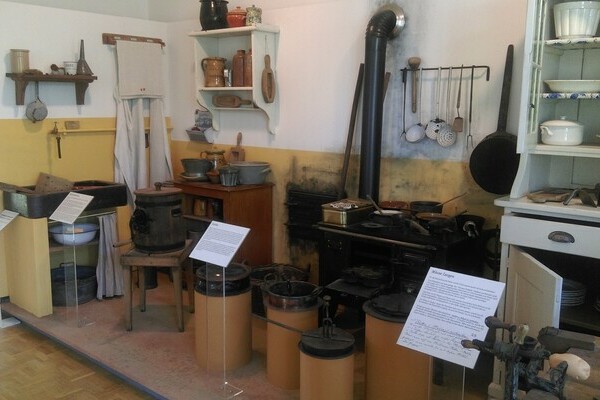 K�che vor 100 Jahren Copyright: (� F�rderkreis "Museum in der Alten Schule" e.V.)
